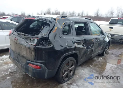 2016 Jeep Cherokee 75Th Anniversary z USA, uszkodzony, nr VIN 1C4PJMCS1GW244876